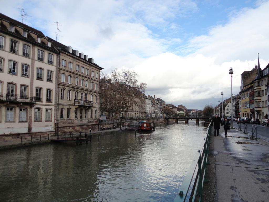 A L'ill - Apparts&studios Hyper Centre Strasbourg